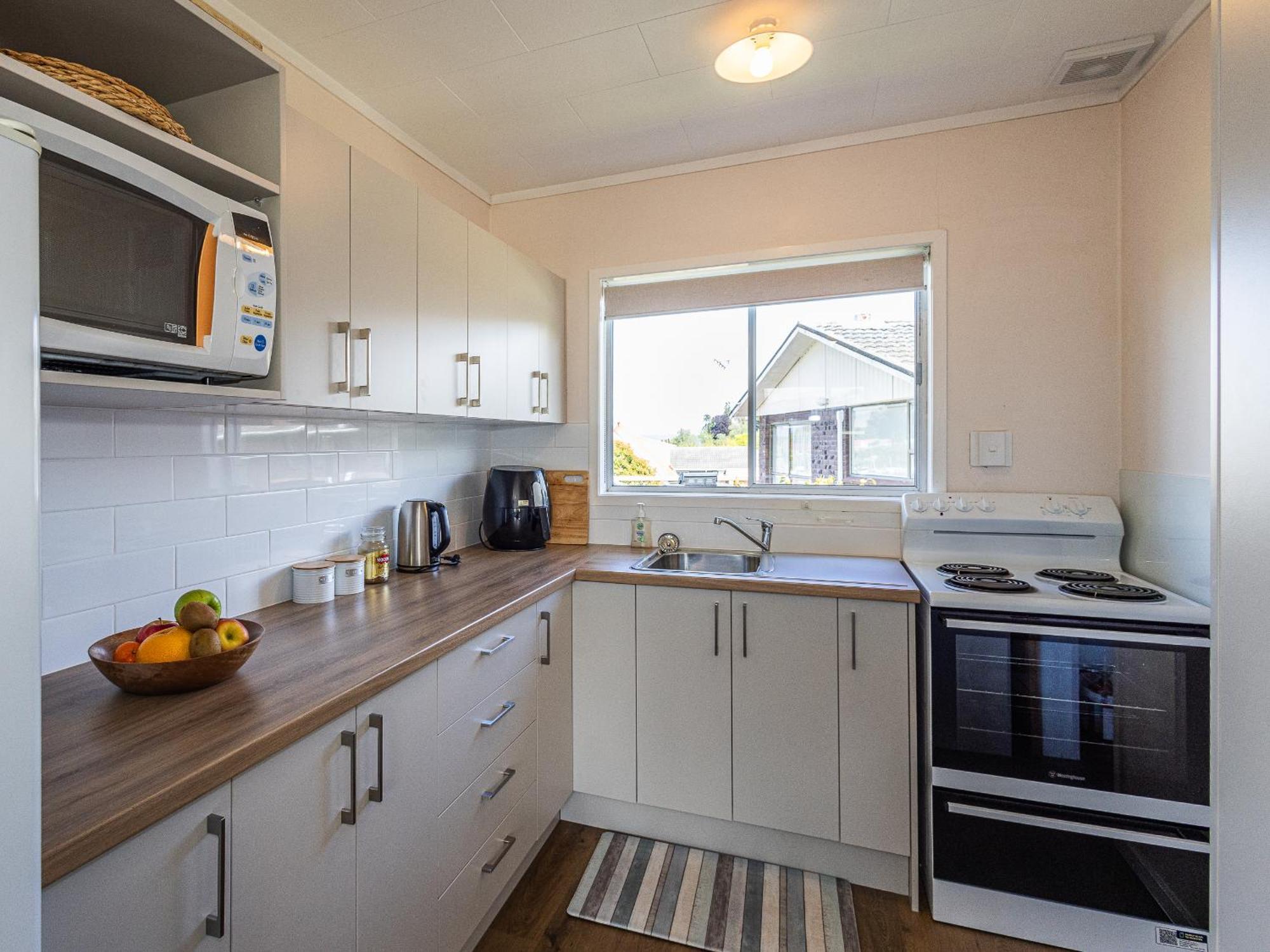 Central Riverside Retreat - Taupo Holiday Home Exterior photo